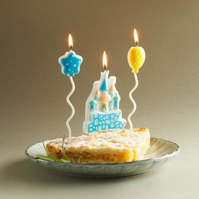 Свечи в торт фигурные с тортом, 3шт.