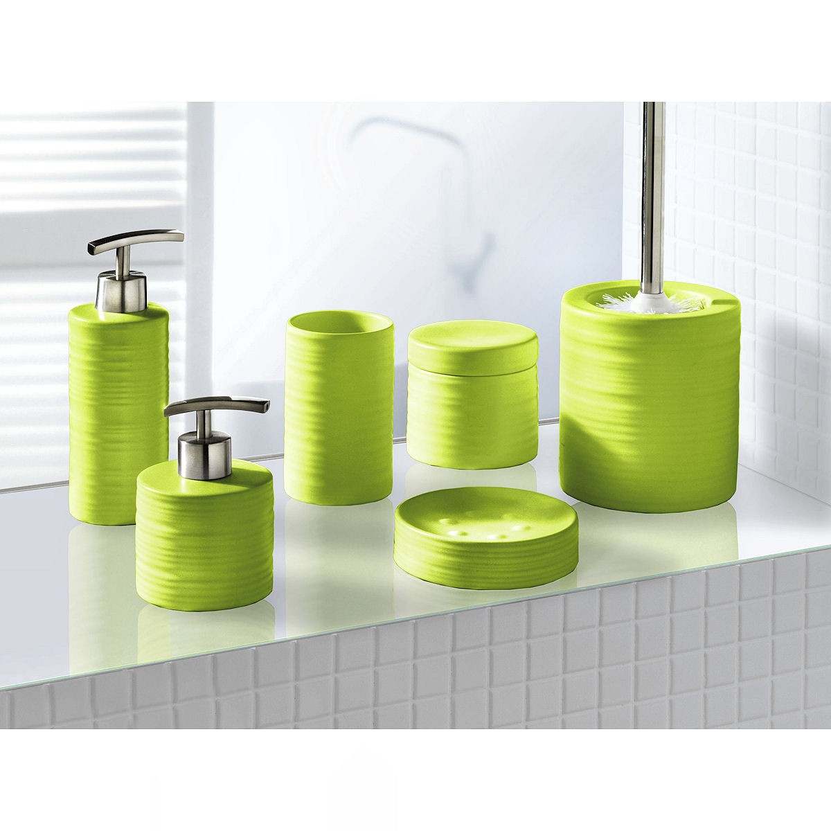 Набор для ванной стаканы. Kleine Wolke аксессуары. Kleine Wolke аксессуары для ванной. Стакан для ванной Accoona a467. Аксессуары для ванной зеленые.